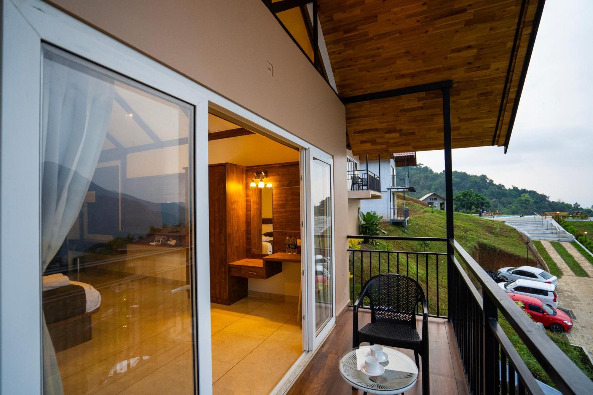 Karimb Resorts Vallikavungal Exterior foto